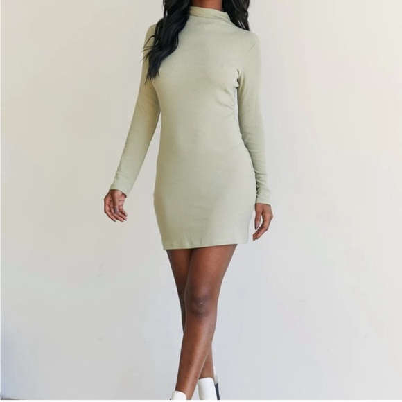 Princess Polly Long Sleeve Green Dress - Picture 2 of 8